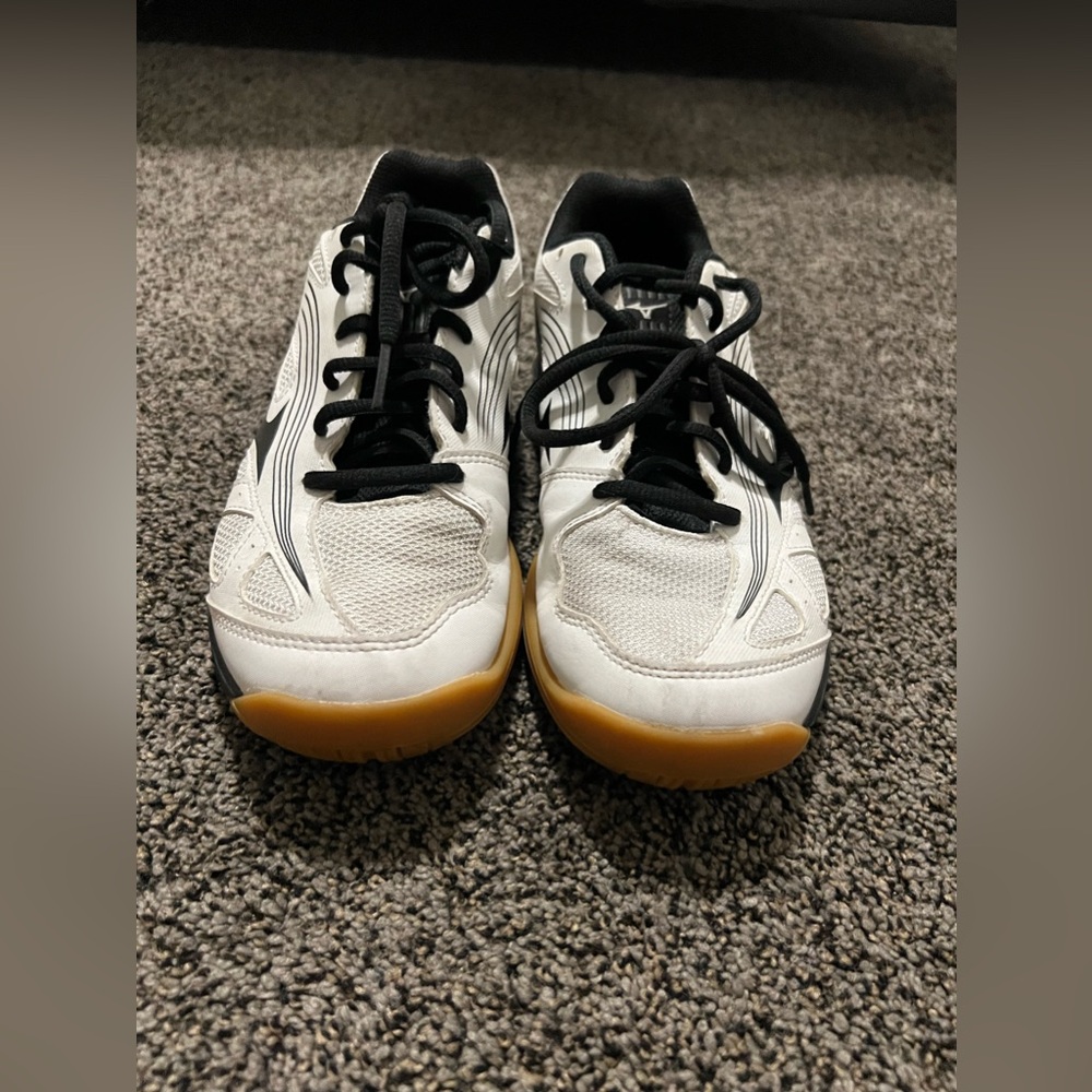 Volleyball shoes